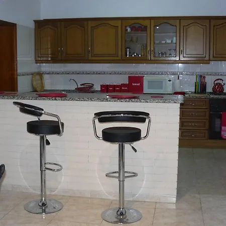 Charming Countryside 2-bed Pool Hotub Appartement