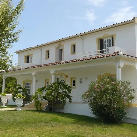 Apartment Charming Countryside 2-bed Pool Hotub *